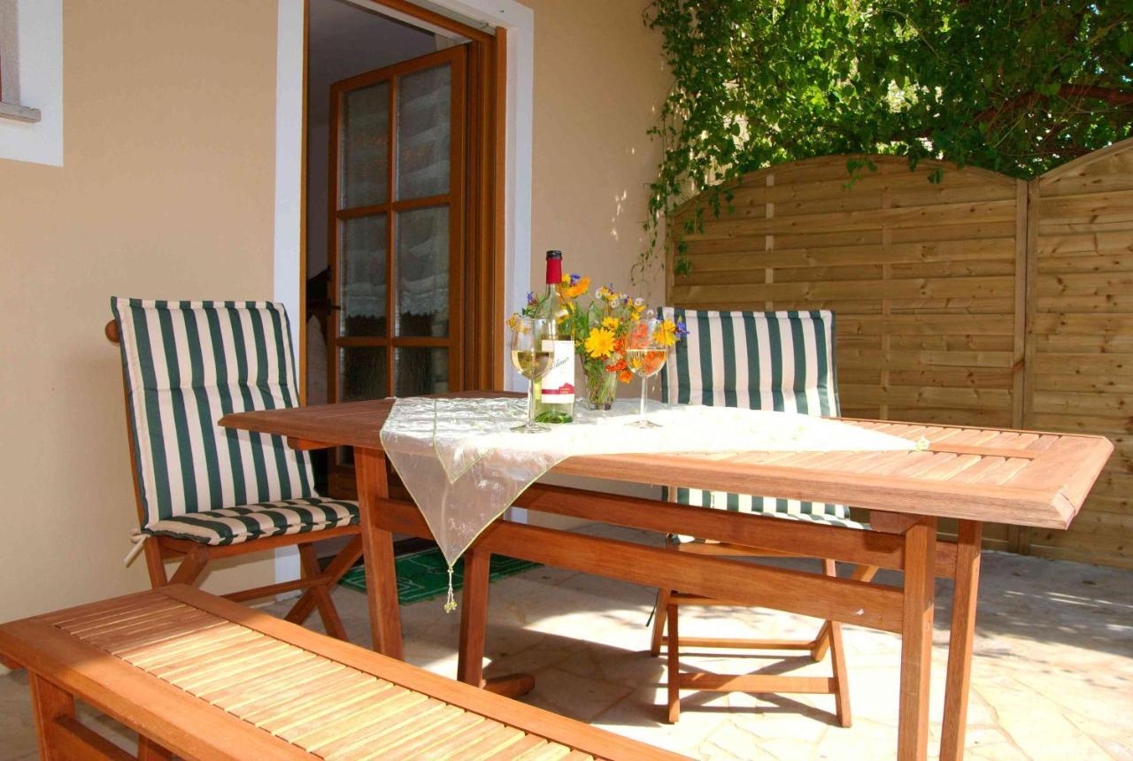 Weingut & Ferienwohnungen Kirch Nordheim am Main Ngoại thất bức ảnh